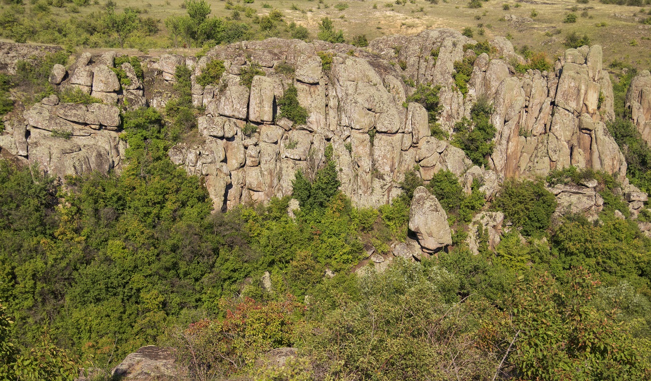 "Гранитное сердце" юга Украины: живописная локация для идеальной весенней поездки
